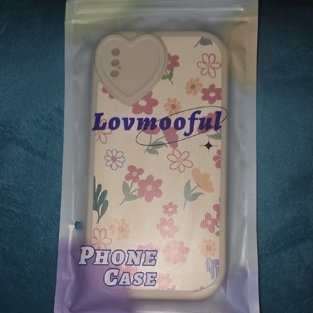 Floral Heart Phone Case - Multicolor